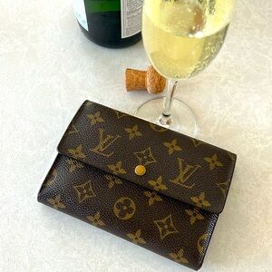 LOUIS VUITTON Brown Monogram Porte Tresor Etui Papiers Trifold Wallet. Authentic